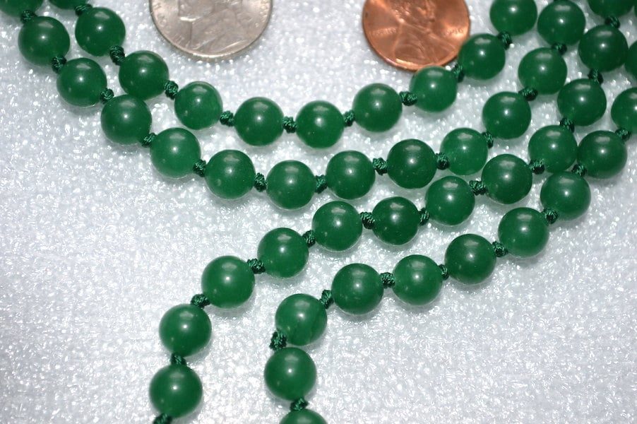 green jade mala, heart chakra necklace, Aries mala, Taurus mala, healing jewelry, gemstone mala, emotional balance, spiritual jewelry, love attraction, meditation beads, hand-knotted mala